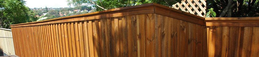 Lapped and Capped Fence Picture