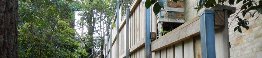 Lapped and Capped Fence Picture