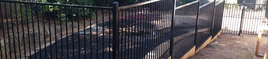 Flat Top Pool Fence Picture